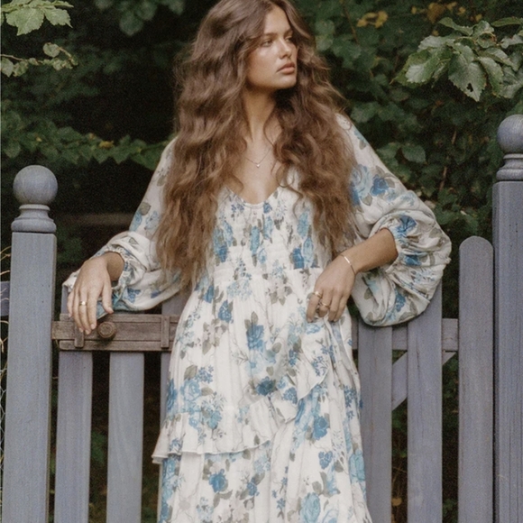 👗 Spell Rose Garden Gown 👗 - Picture 3 of 9